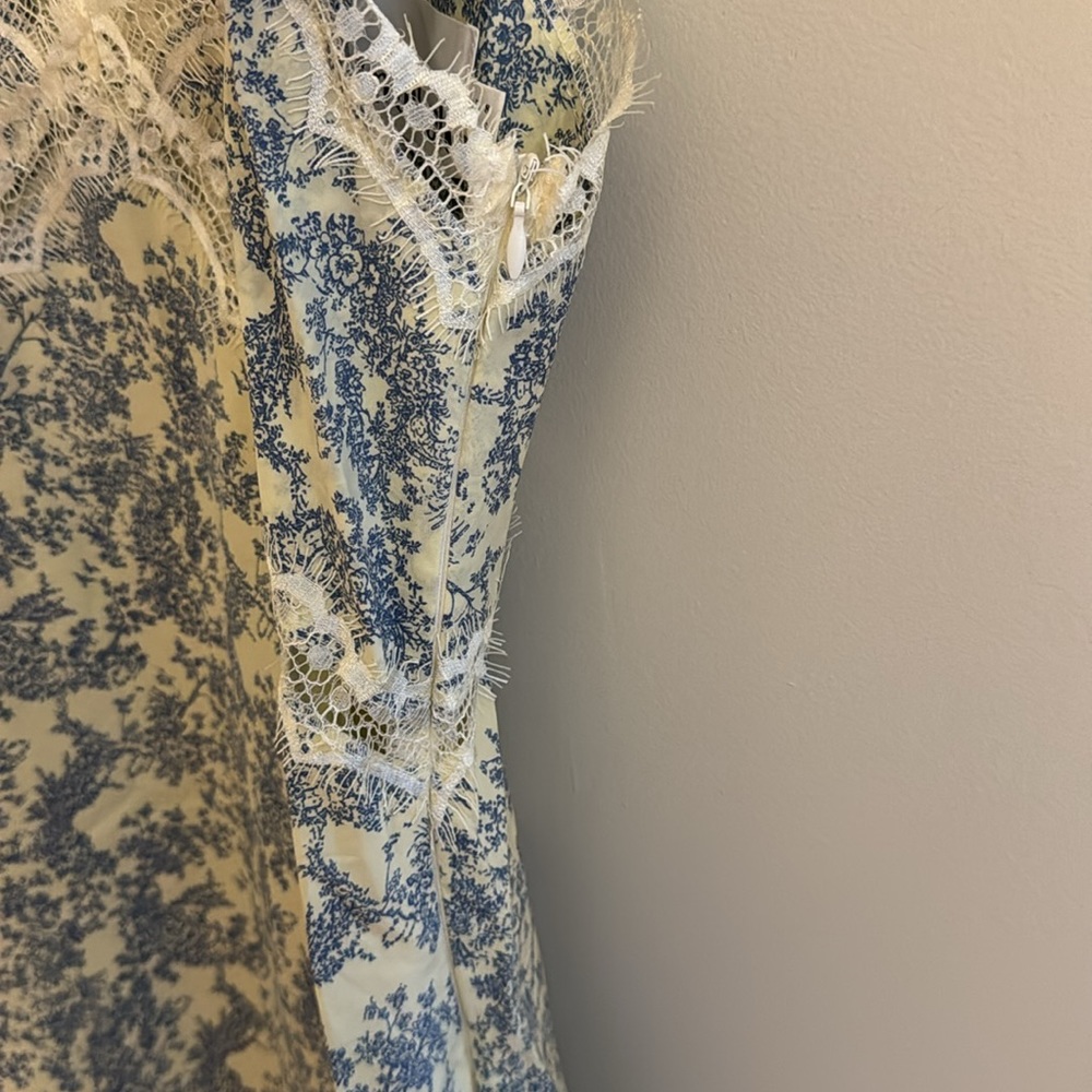 Mini Dress. Size Small Worn Only Once!! - image 3